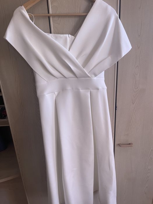 Vand rochie alba marinea 40/42.