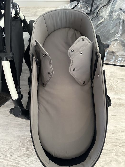 Carucior Babyzen YOYO2 complet cu landou si accesorii originale