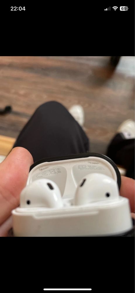 Casti Airpods, generatia a2a