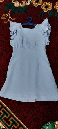 Нежно голубое платье