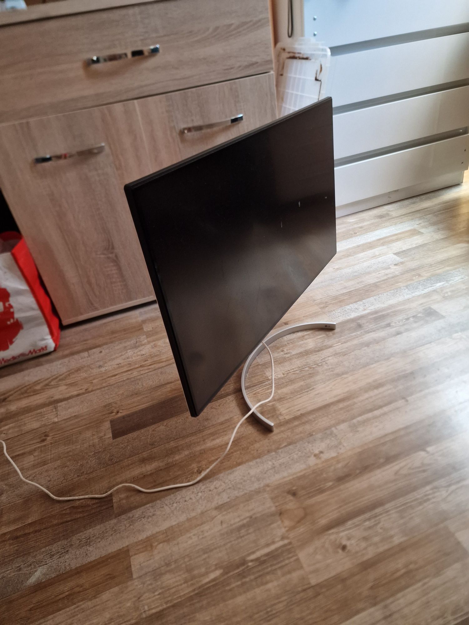 Монитор за компютър LG
