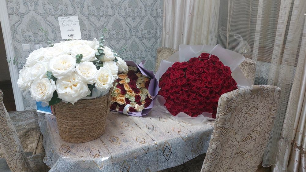 Букеты свежие. Отдам от души за все 60.000