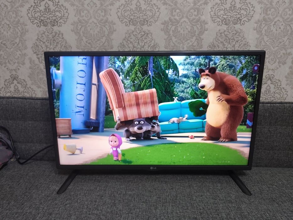 Телевизор Смарт 82 см диагональ