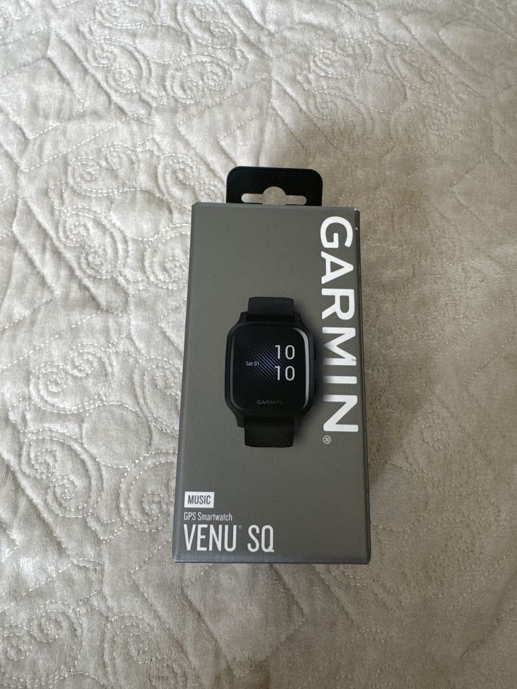 Смарт-часы Garmin Venu Sq Music