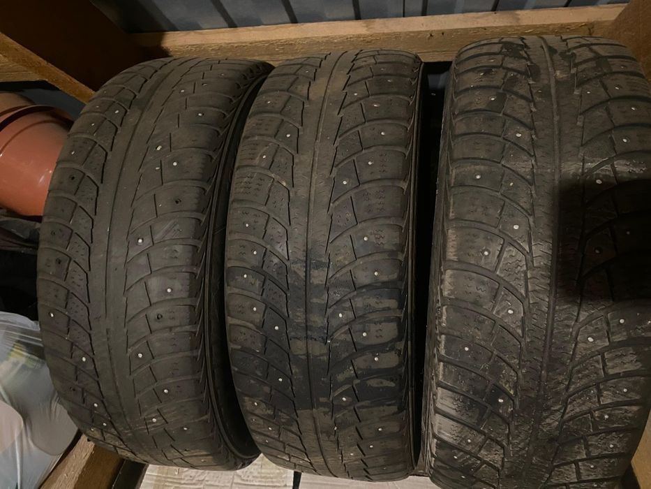 Продам шины от Фольксваген поло