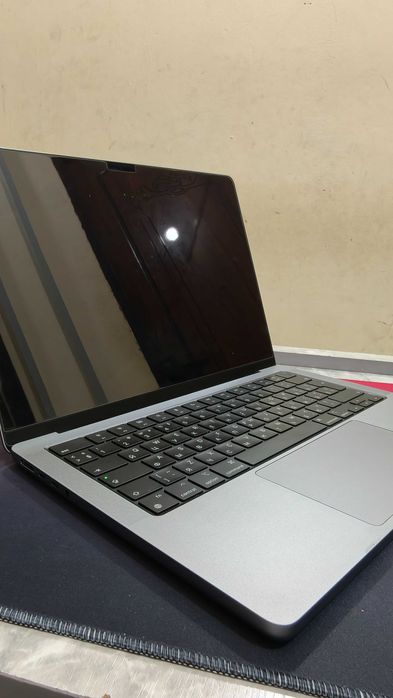 MacBook Pro M1 Pro 16/512Gb 14 inch  в идеальном состоянии