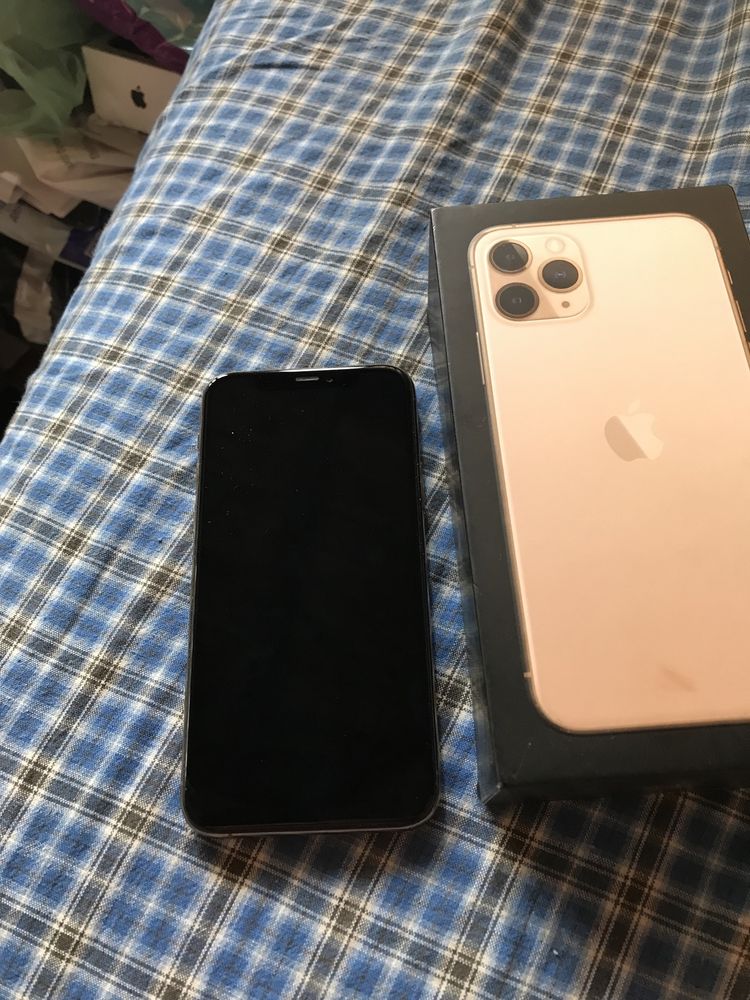 iPhone 11 Pro Gold 64GB.