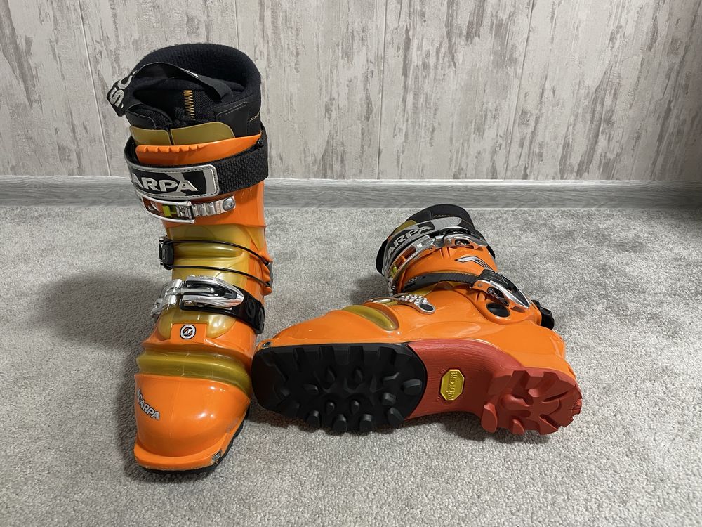 Горнолыжные ботинки Scarpa F3