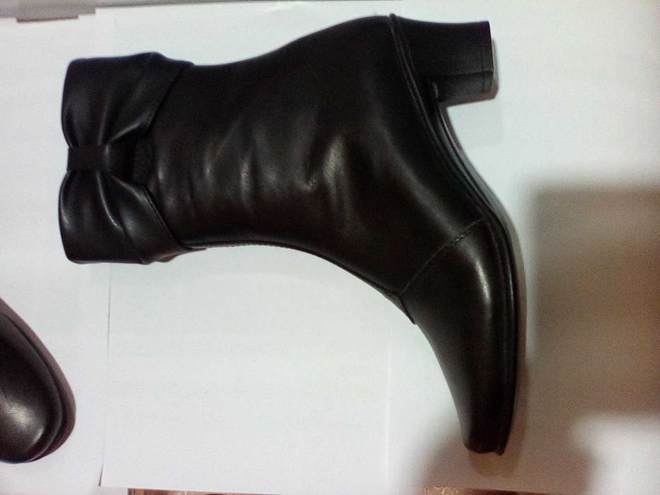 Кожени боти. Нови, български.