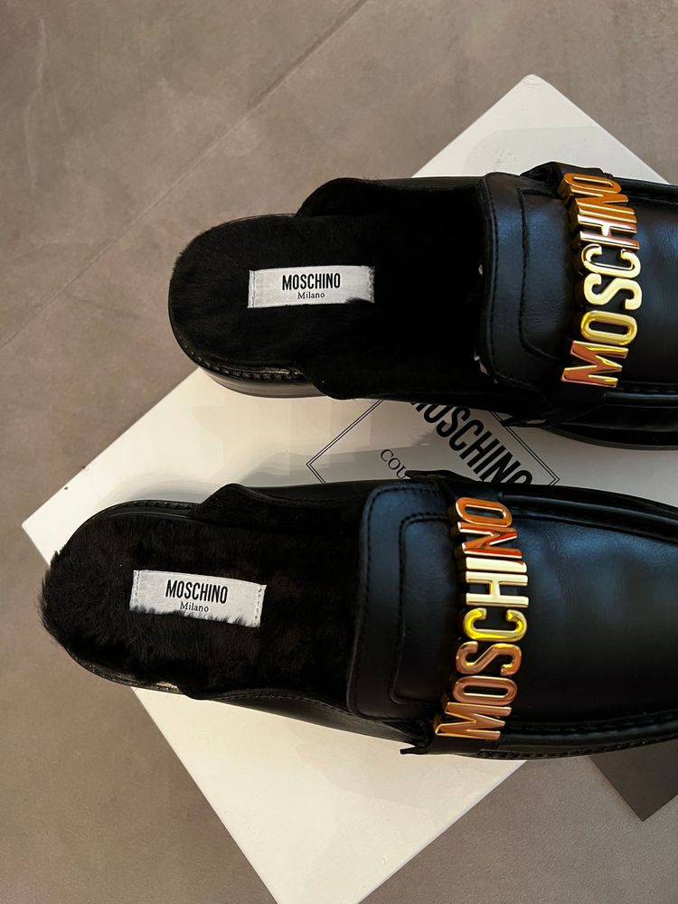 Vand pantofi cu interior blanita Moschino Couture