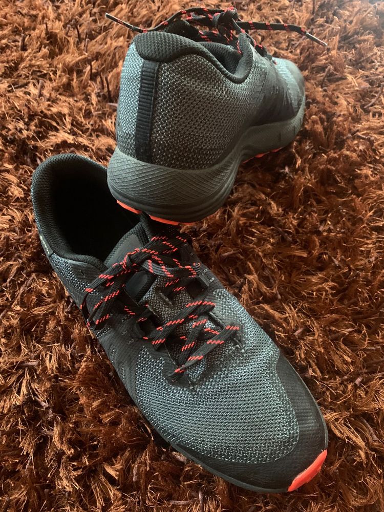 Under Armour маратонки