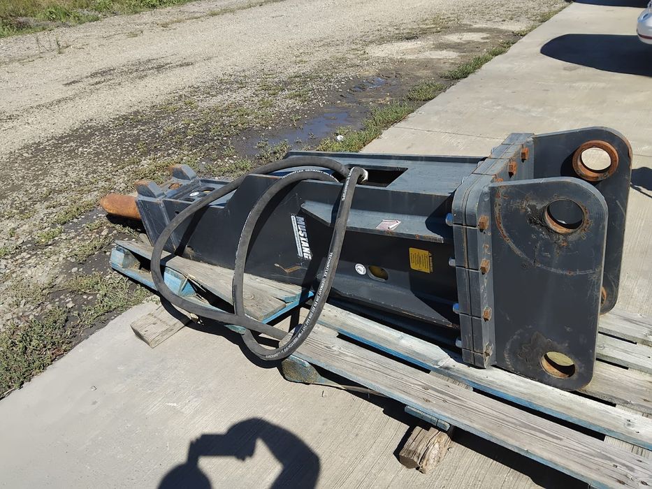 Picon Ciocan hidraulic Mustang