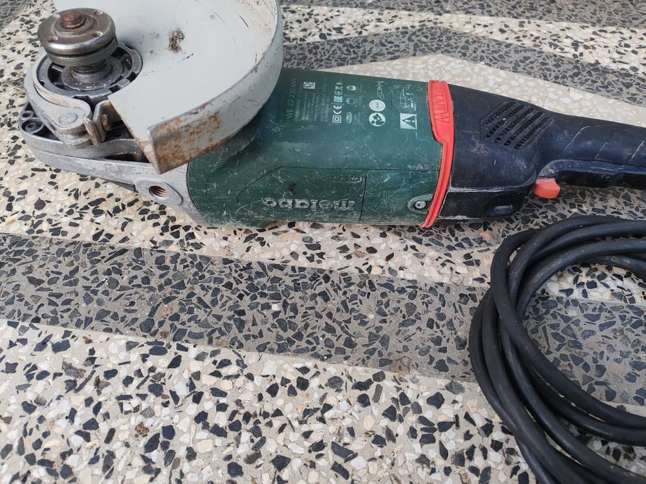 Metabo WE 22-230 MVT, 2200 W, 230 мм - електрически ъглошлайф