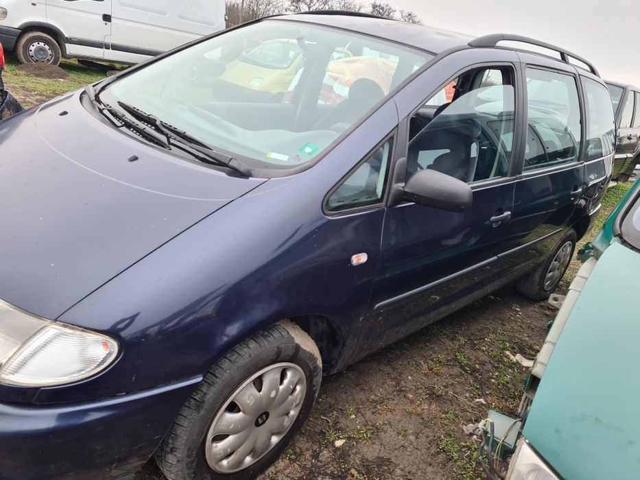 Сеат Алхамбра 2.0,к.б,115,к.с, бензин на части.