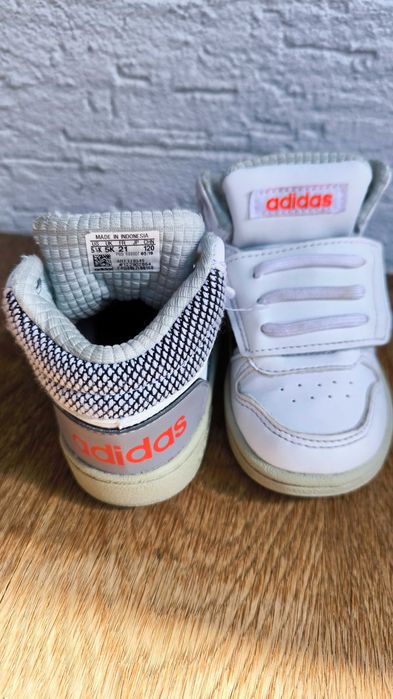 Обувки Adidas 21номер