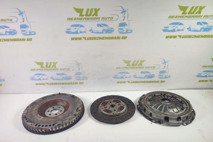 Kit ambreiaj volanta 1.0 tce benzina 301015945r Dacia Logan 2  [din 2013 pana  2016] seria