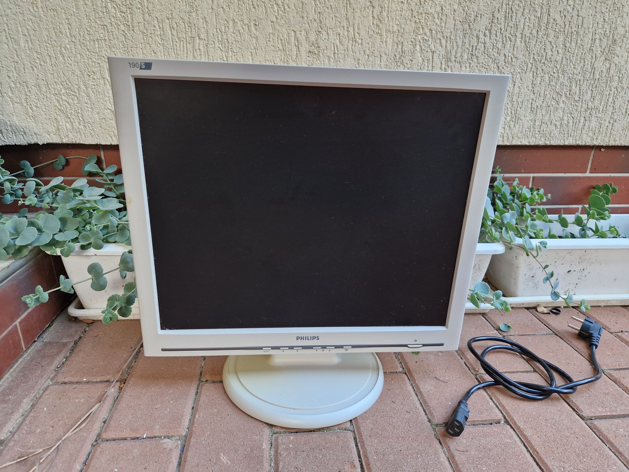 Donez monitor 19" Philips 1280 * 1024