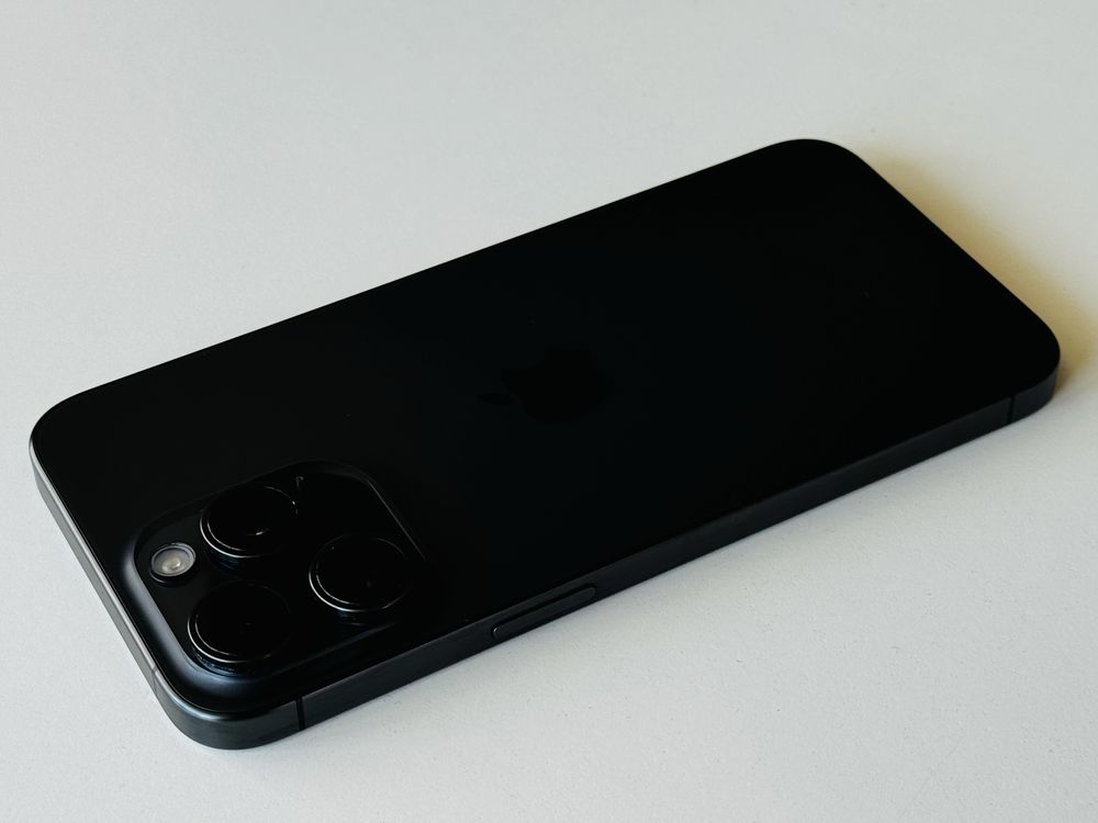 Iphone 15 Pro Max 256GB Black Titanium Гаранция 6 месеца