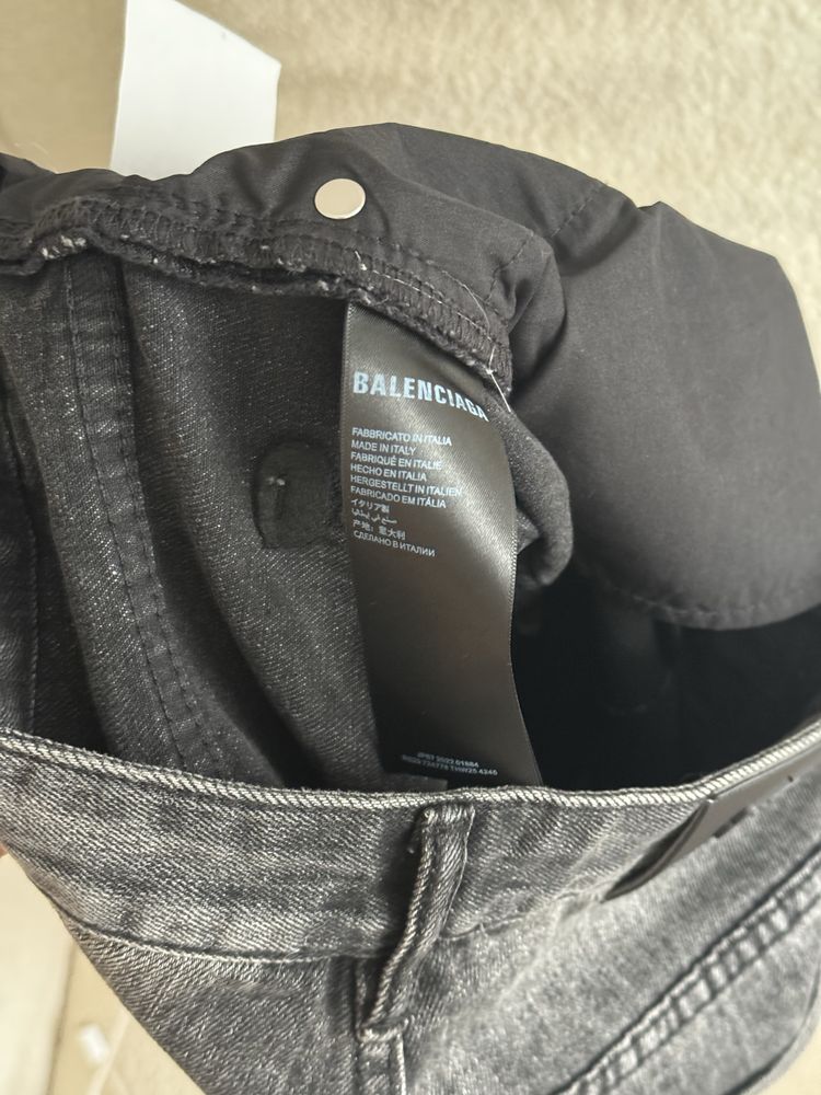 Къси панталони Balenciaga чисто нови