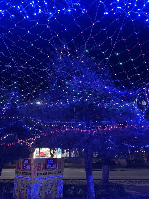 Vand afacere la cheie likidare marfa pret bun