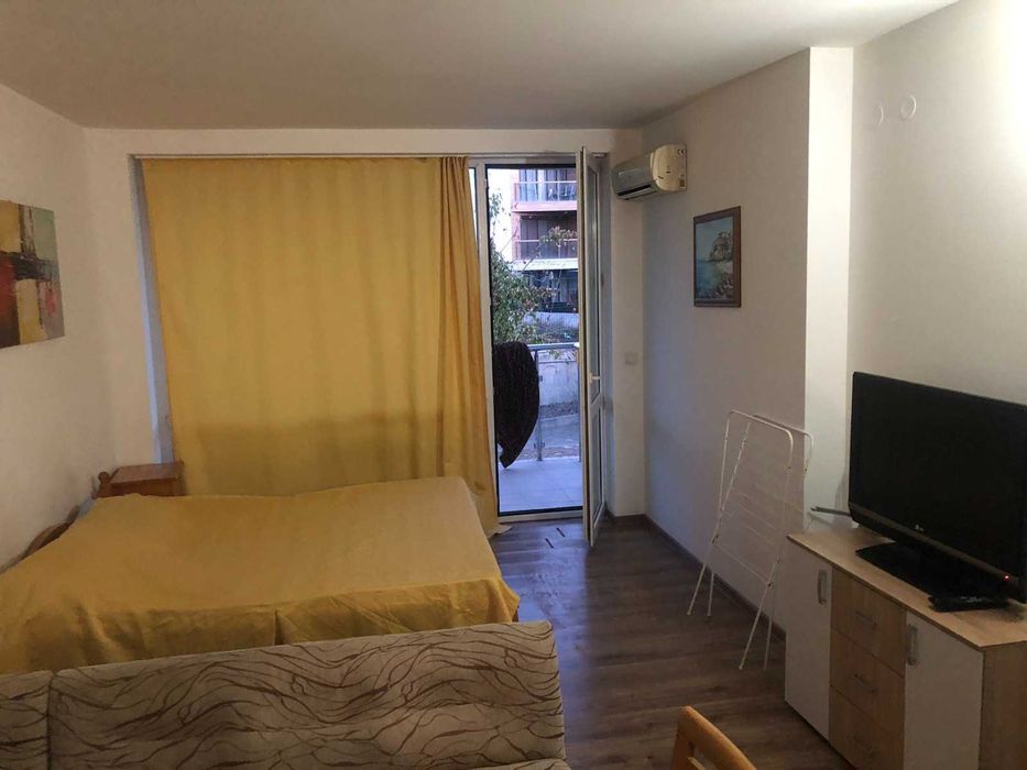 Дава се под наем Едностаен апартамент в Бургас, Сарафово - 42 кв.м за 200 € - Снимка #2