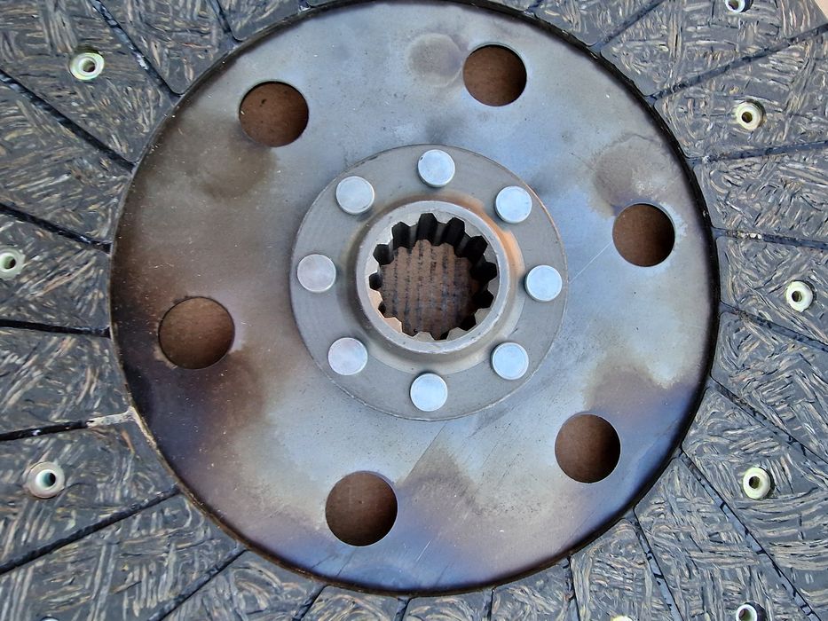 Disc ambreiaj tractor fiat 650 om preț 620 lei se poate trimite prin c