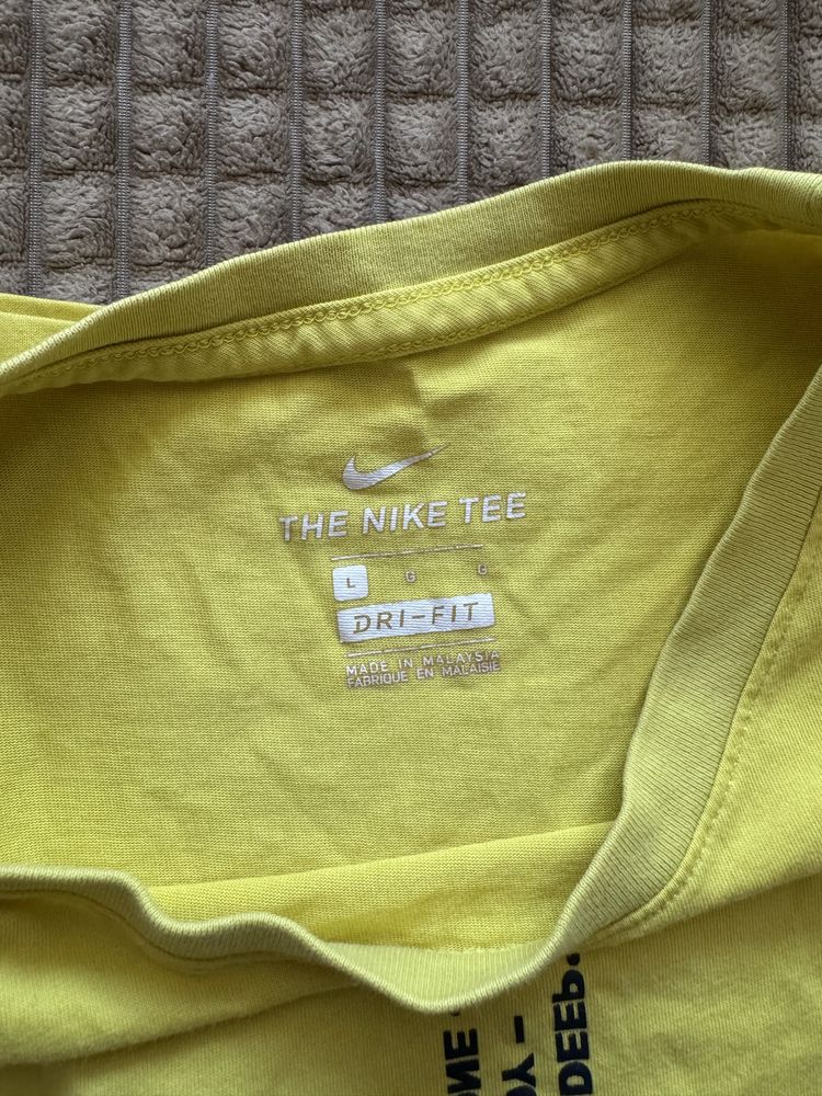 Тениска Nike, L размер