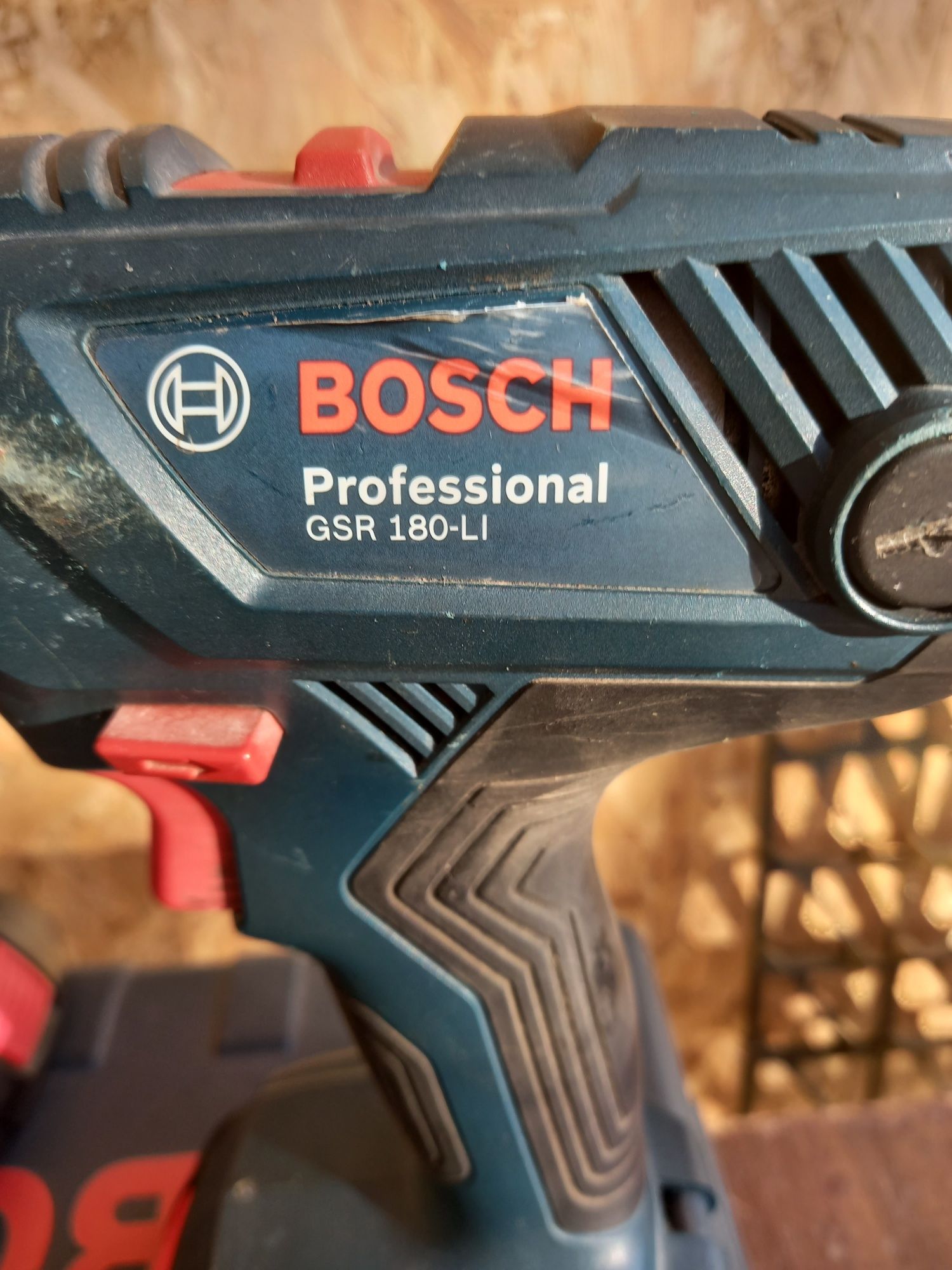 Filetantă Bosch 18v ,1,5 ah