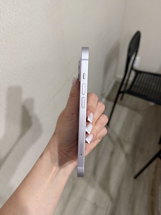 Продам 14 Айфон в идеальном состоянии