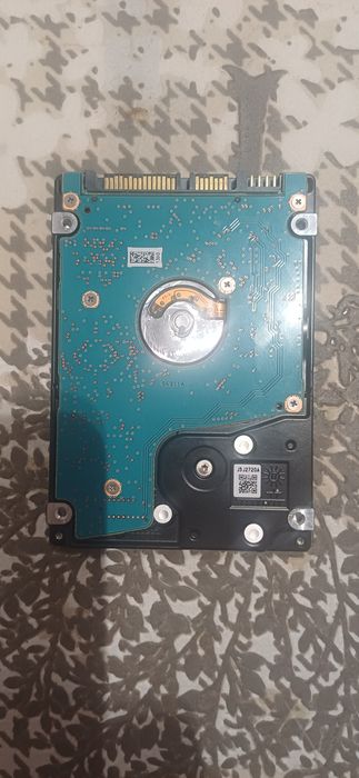 Хард диск Toshiba MQ04ABF100