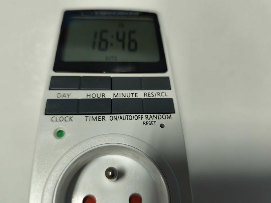 Priza cu temporizator afisaj digital