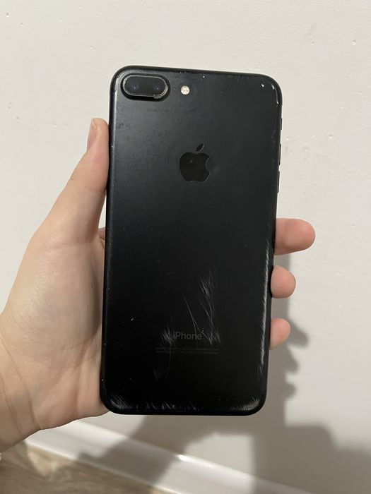Продаеться айфон 7+