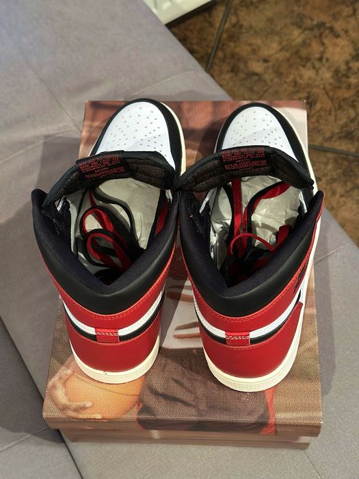 Nike Air Jordan Retro 1 High Black Toe 43