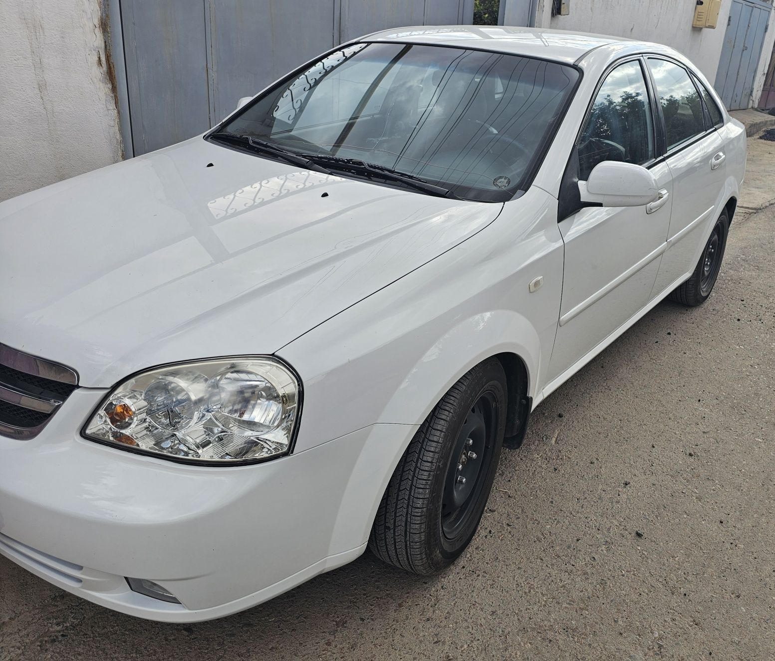 Продаётся Chevrolet FaceTime 2009 год