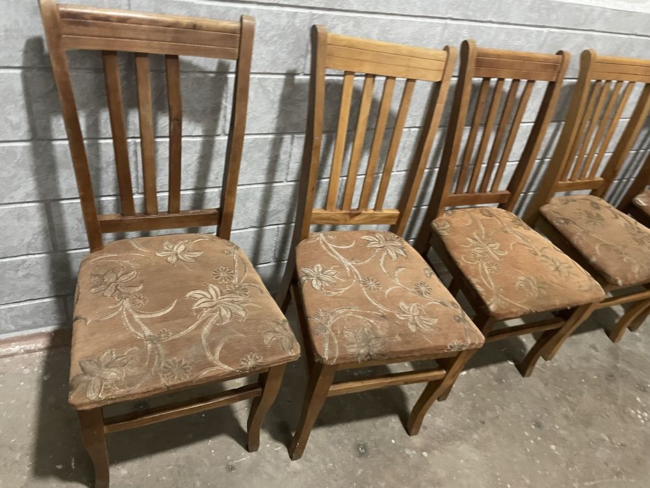 Продам стол и стулья