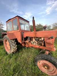 Vând tractor U650- în stare bună de funcționare- preț negociabil