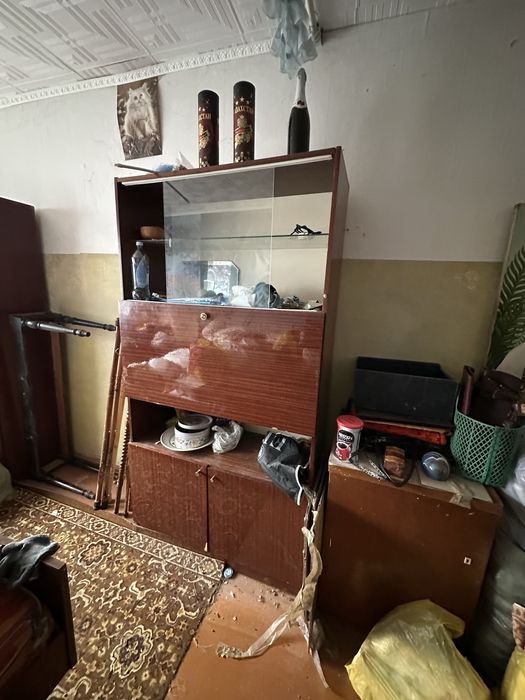 Беслпатно отдам хорошую мебель СССР