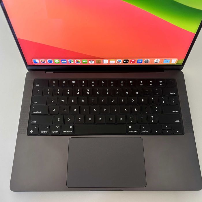Apple MacBook Pro 14" M3 Pro | 18 GB RAM | Отлично състояние