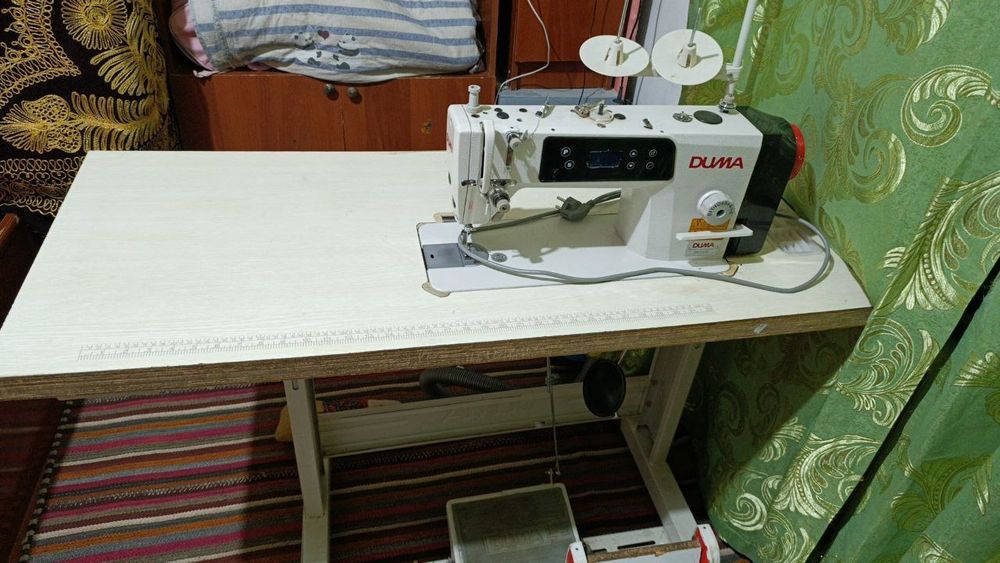 Тикув мошина сотилади