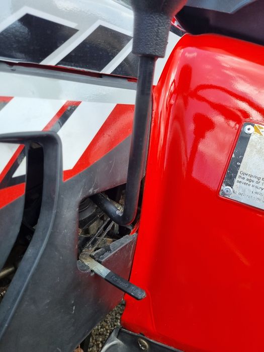 Vând atv linhai aniversari 4×4