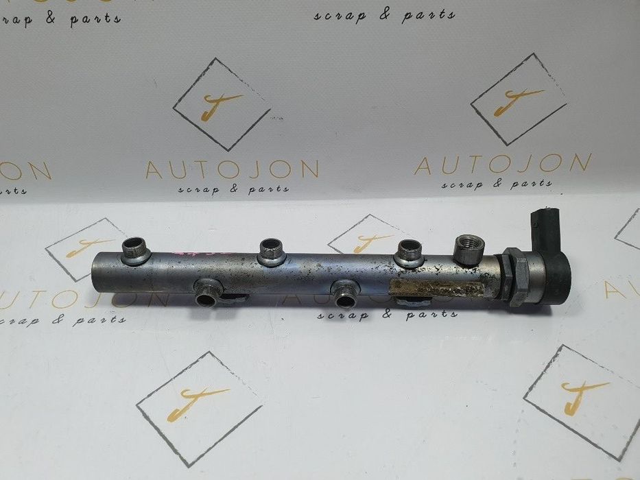 Rampa injectoare cu senzor presiune AUDI Q7 4LB 2006 - 2016 3.0 TDI quattro BUG 059130090AG , 057130764F