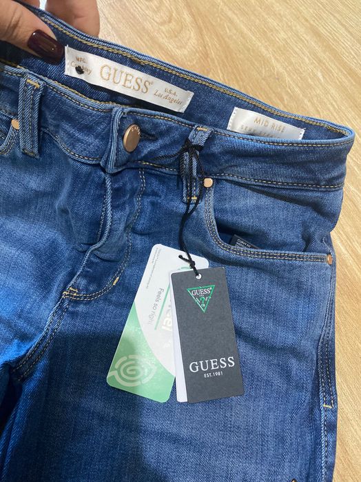 Дънки GUESS ZARA Calvin Klein Jeans Bershka Reserved