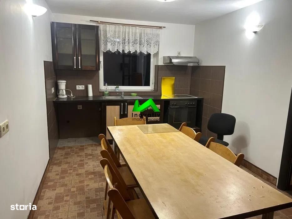 Casa de inchiriat 4 camere Sura Mica