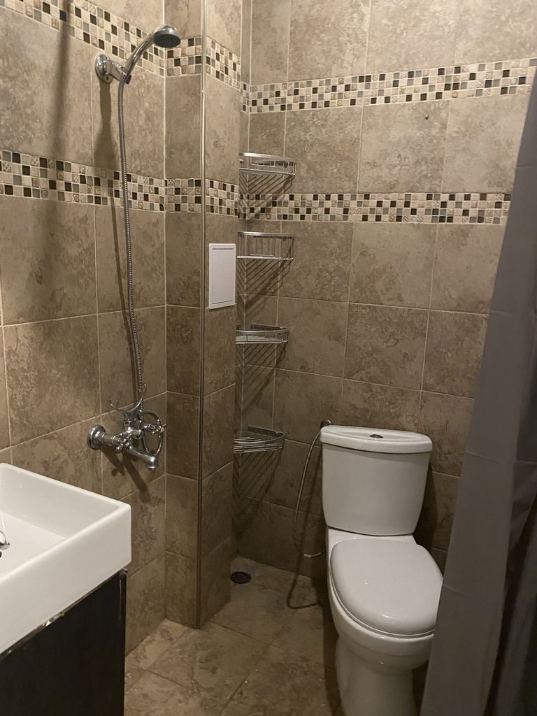 Дава се под наем Двустаен апартамент в София, Център - 60 кв.м за 61.2 € - Снимка #6