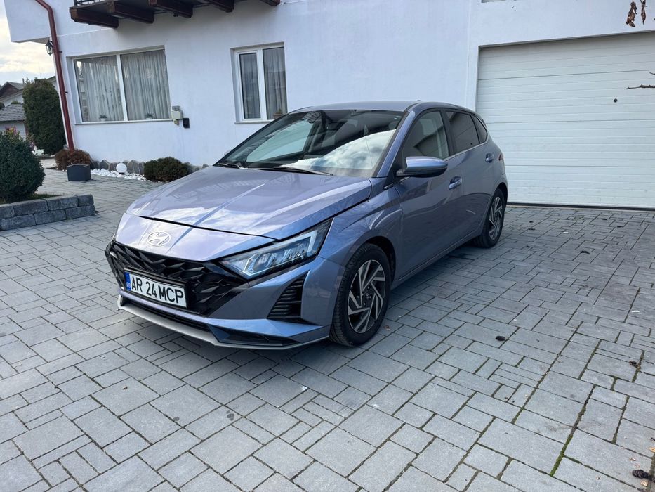 Hyundai i20 usor avariat
