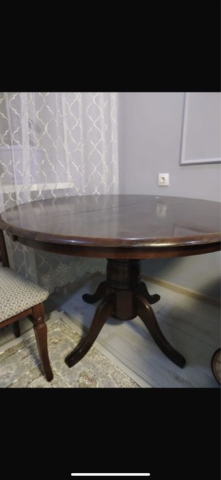 Малазийский  Стол со стульями срочно