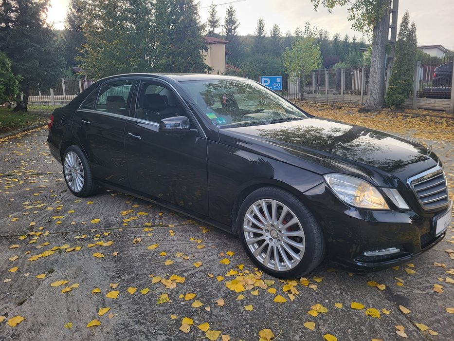 Vând  Mercedes Benz E class