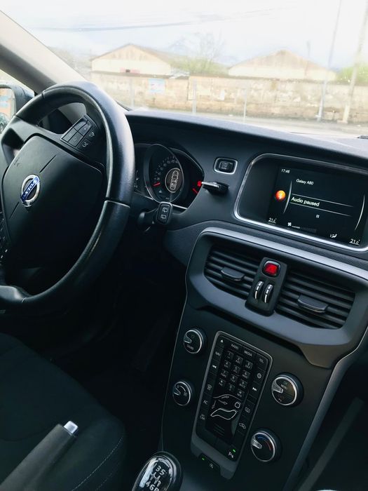 Volvo V40 An 2015