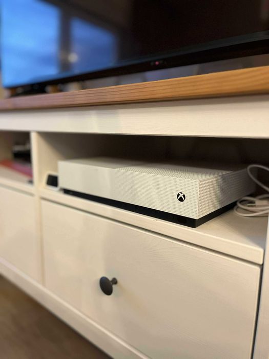 Consola Xbox One S All Digital Edition 1TB