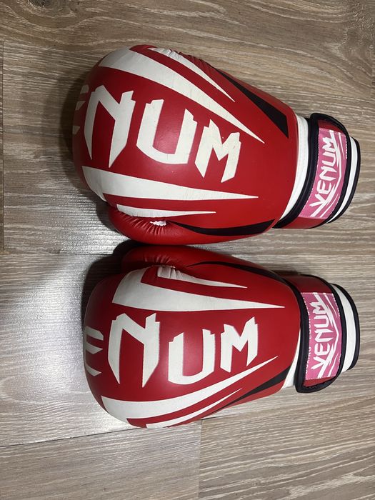 boks perchatkasi yengi